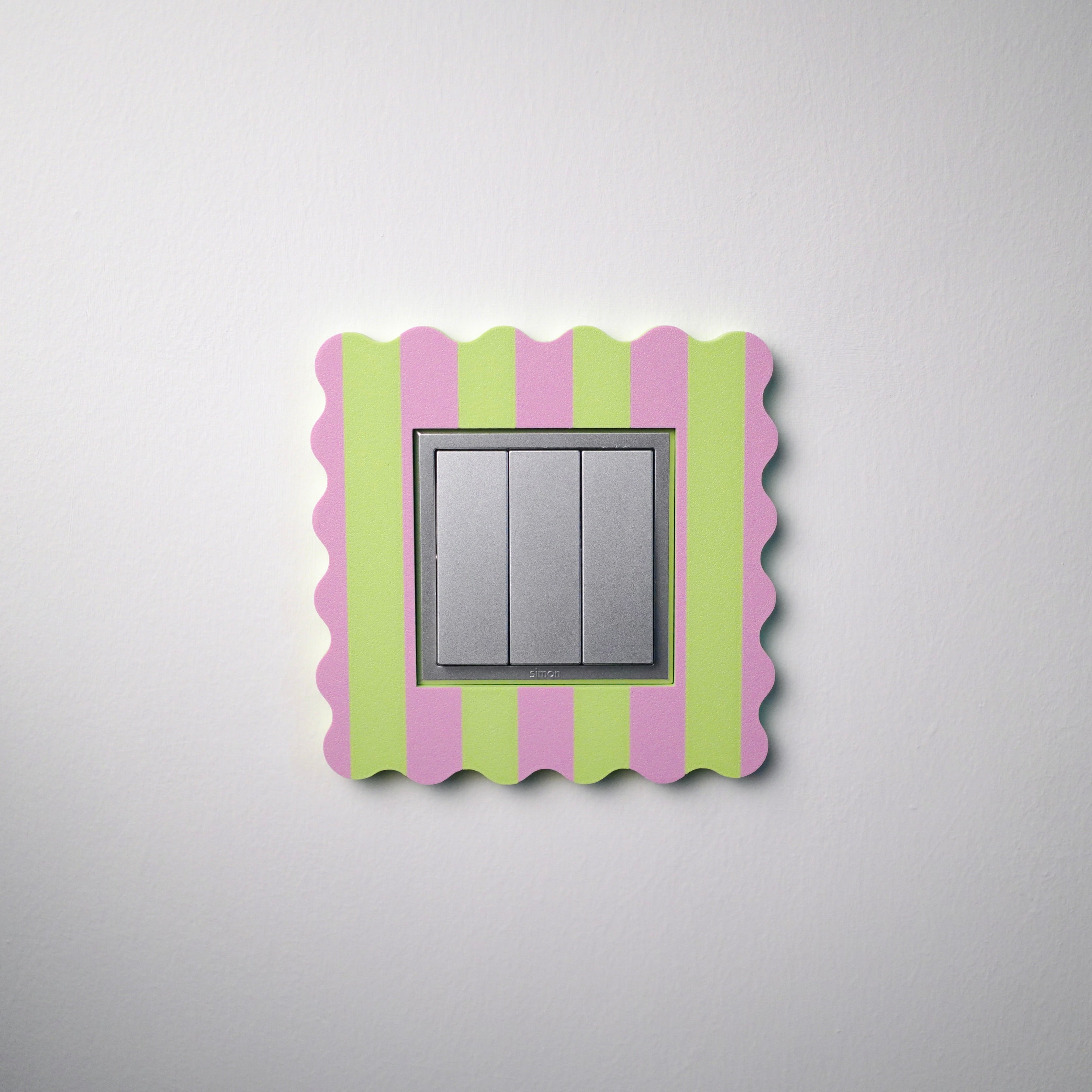 Wiggle Stripey Frame
