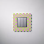 Wiggle Checkered Frame