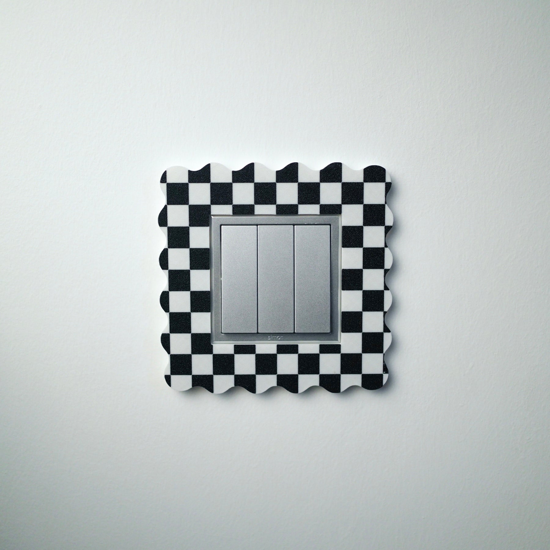 Wiggle Checkered Frame